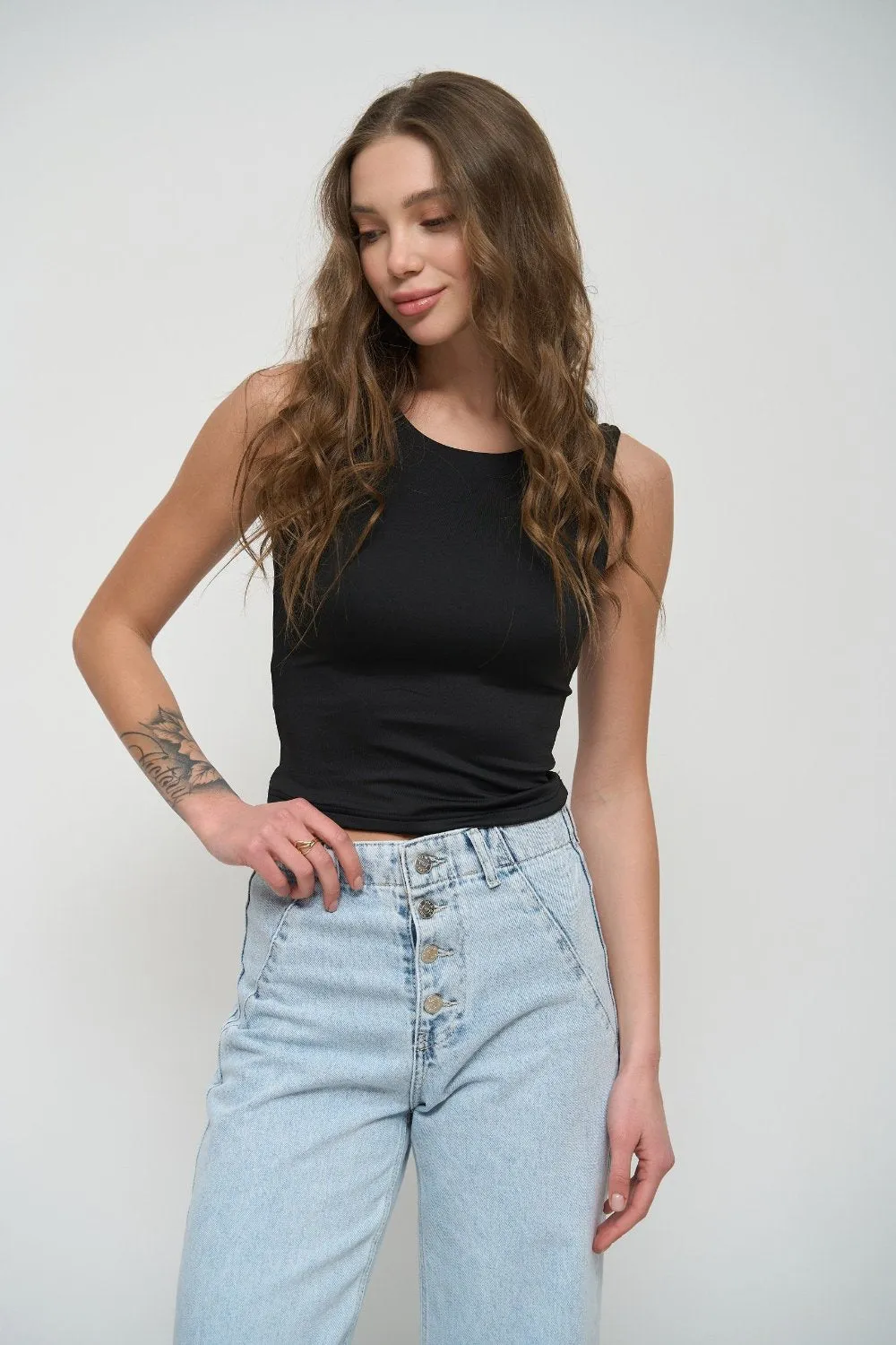Black Basic Tank Top - Image 4