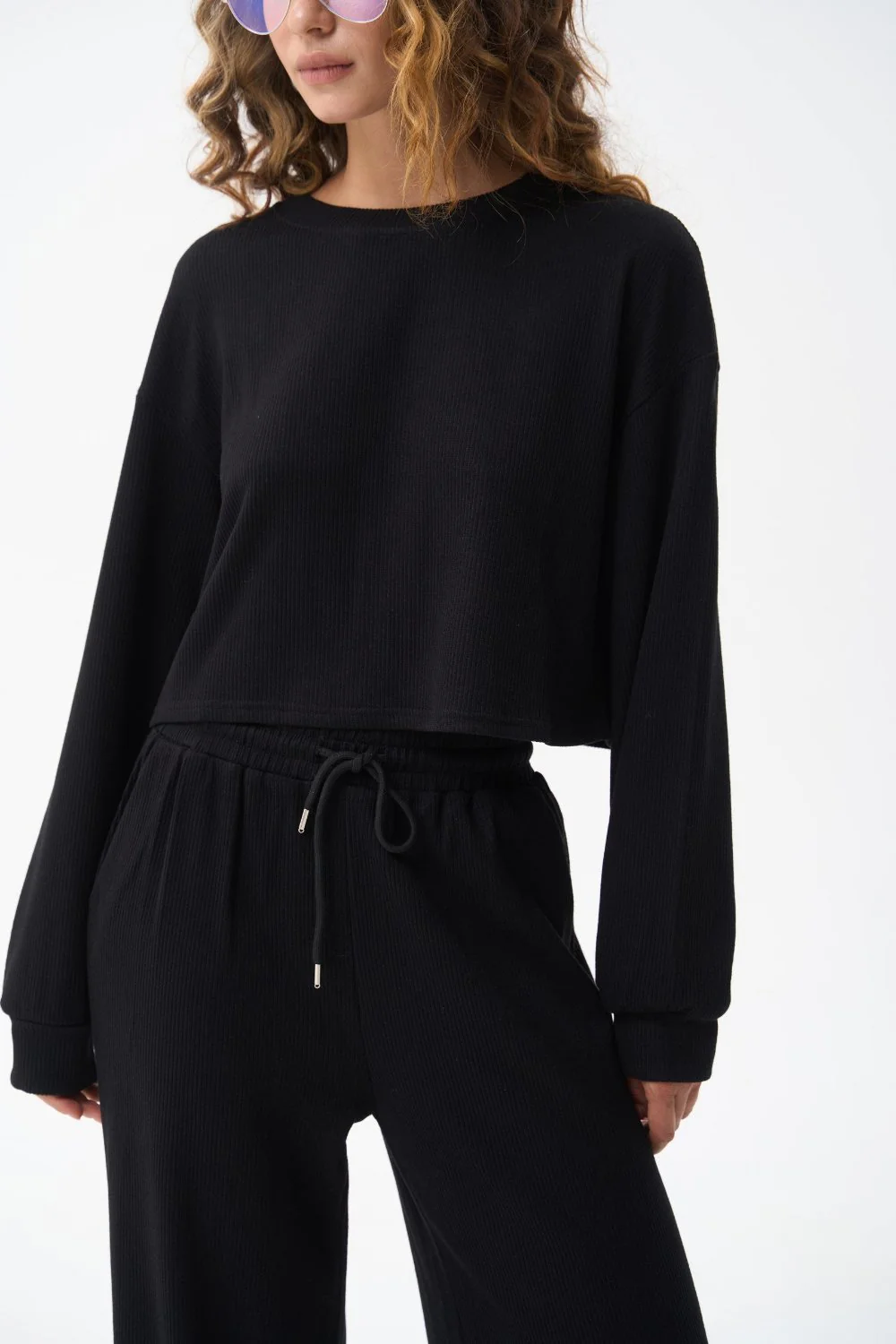 Black Cropped Sports Sweatshirt - Image 2