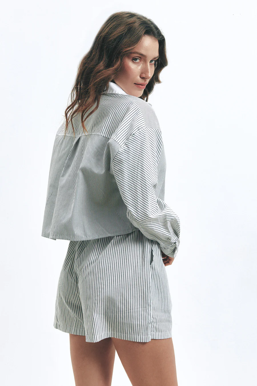 Black Stripe Cropped Shirt - Image 3