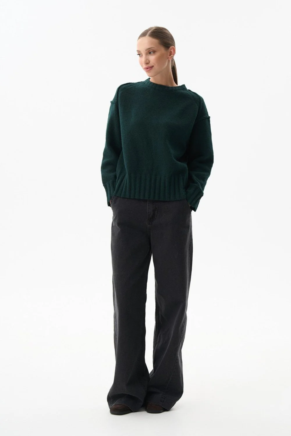 Green sweater - Image 3