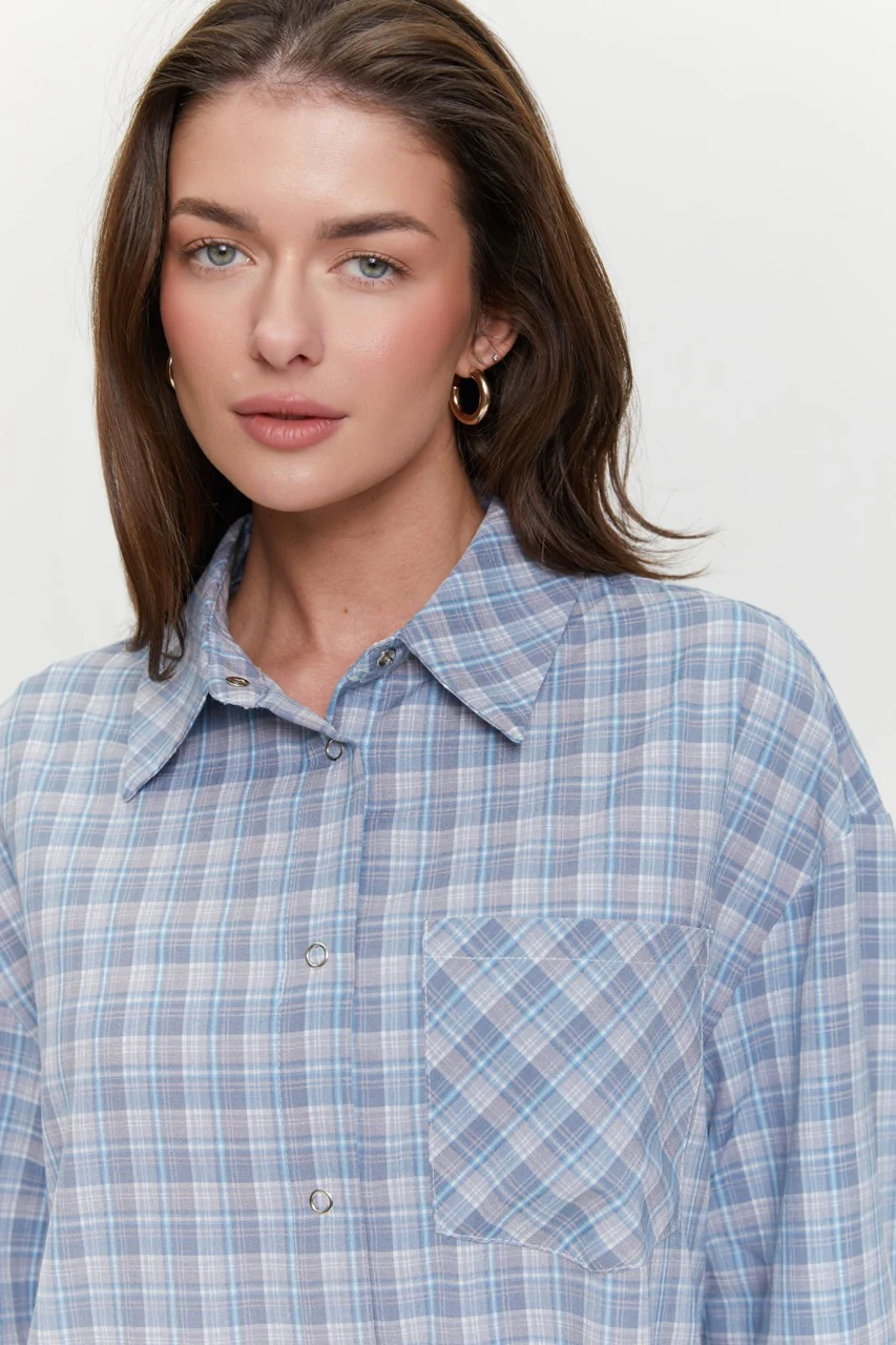 Grey Check shirt with pockets - Image 3