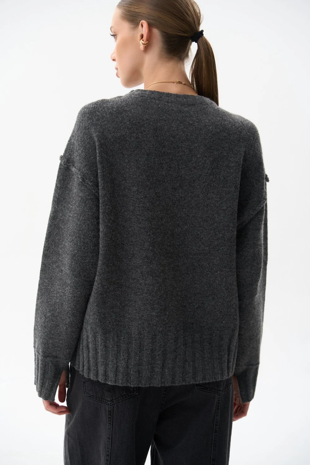 Grey sweater - Image 5