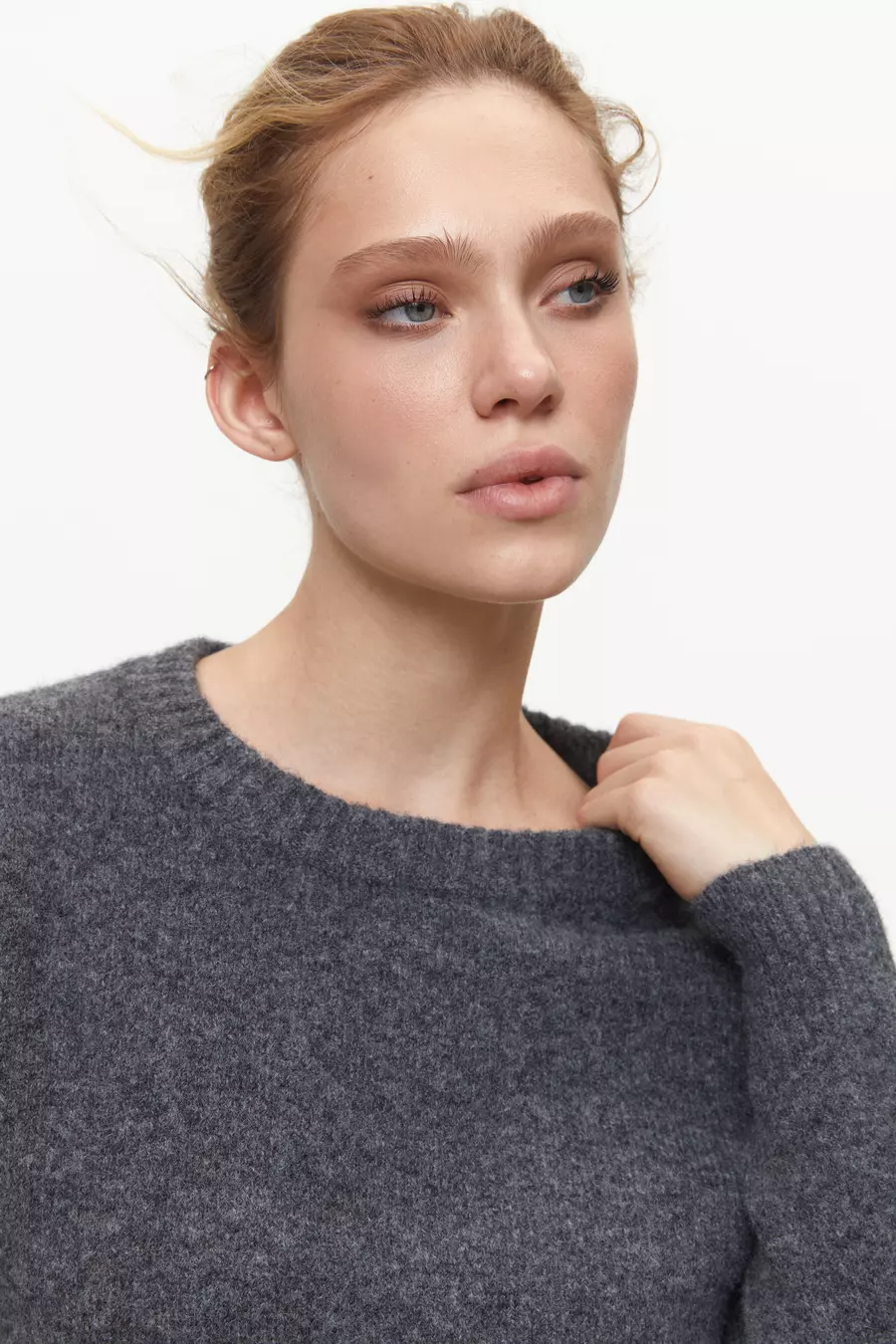 Grey Textured Knit Sweater - Image 4