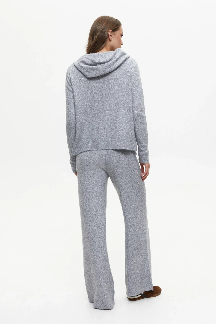 Grey Sweatshirt and Gogger Pants Set - Image 5