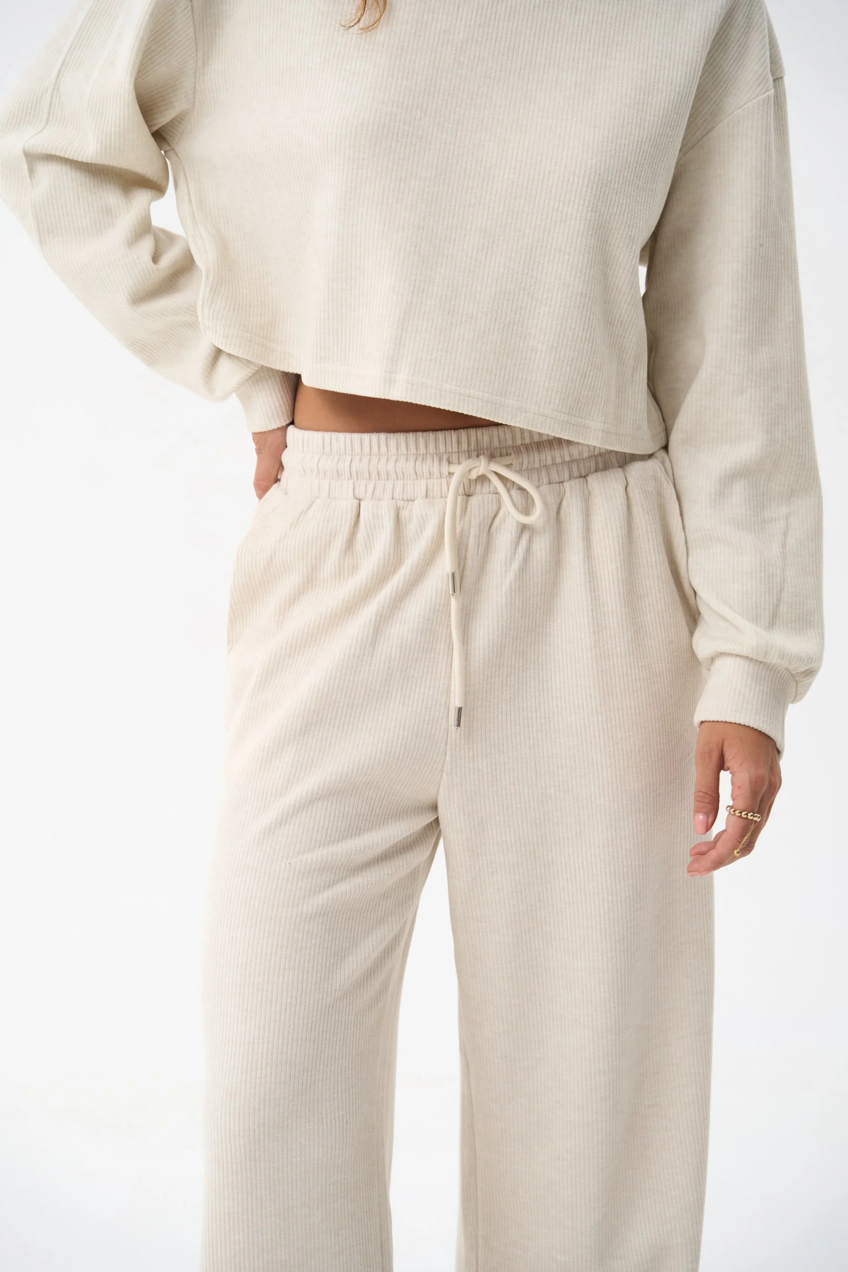 Milk Cropped Sports Sweatshirt - Image 5