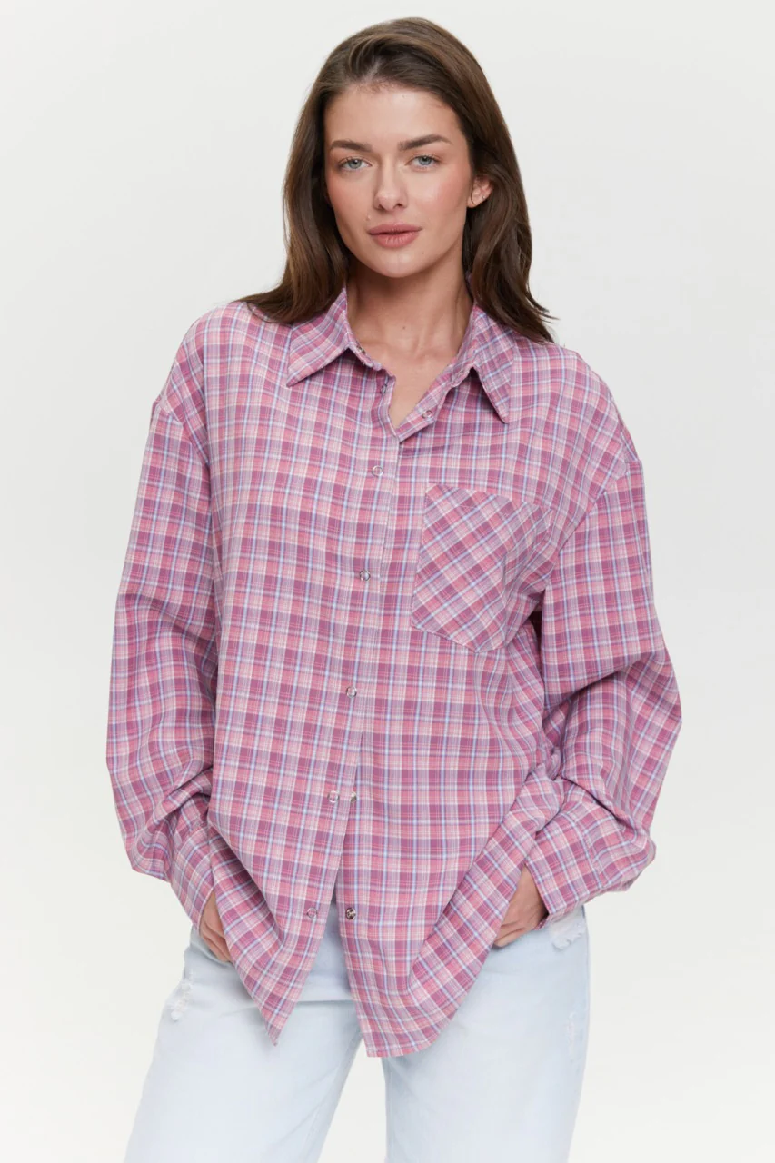 Pink Check shirt with pockets - Image 3
