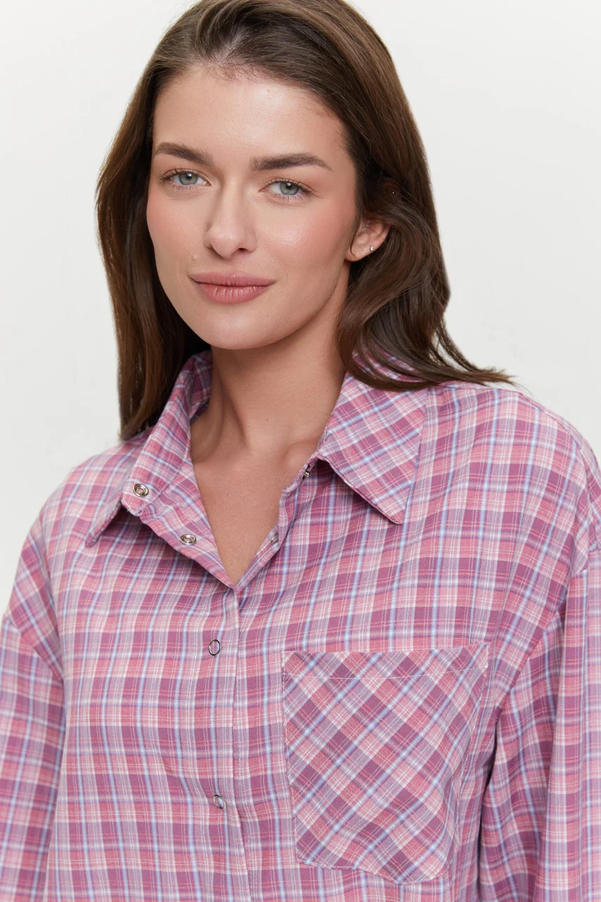 Pink Check shirt with pockets - Image 4