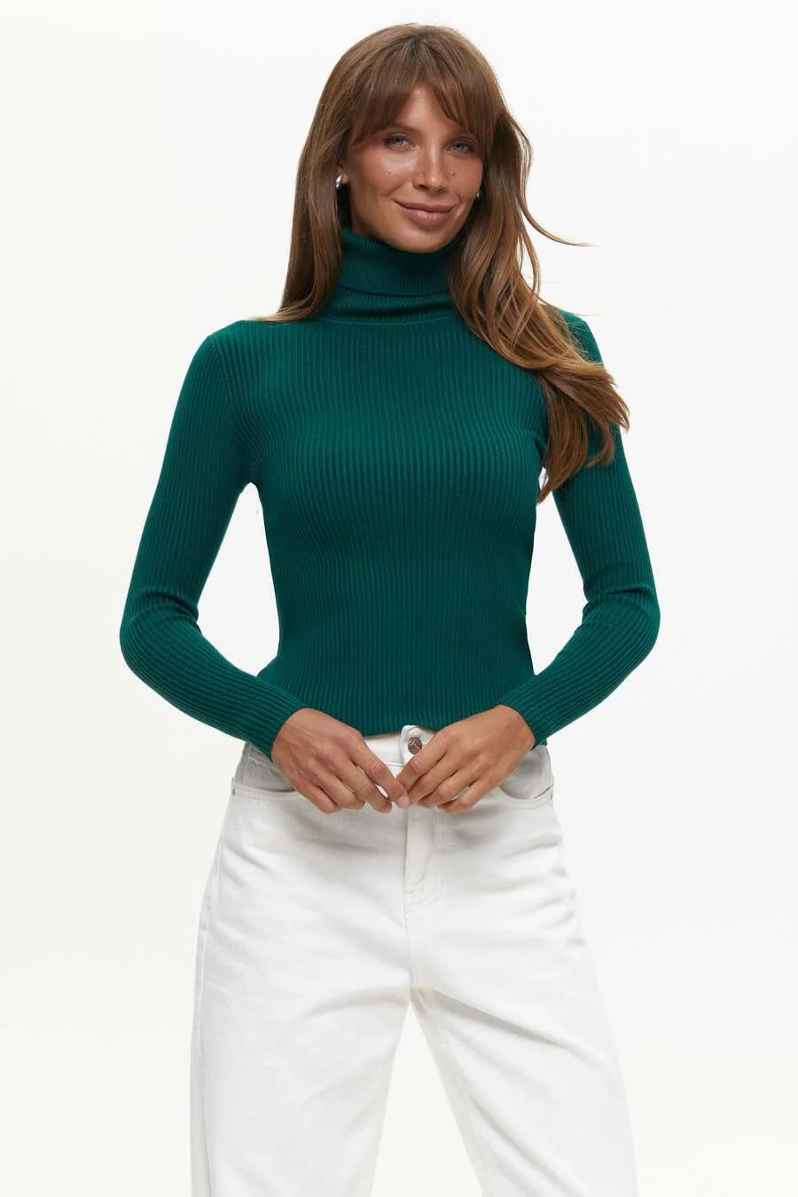Ribbed turtleneck sweater in color green