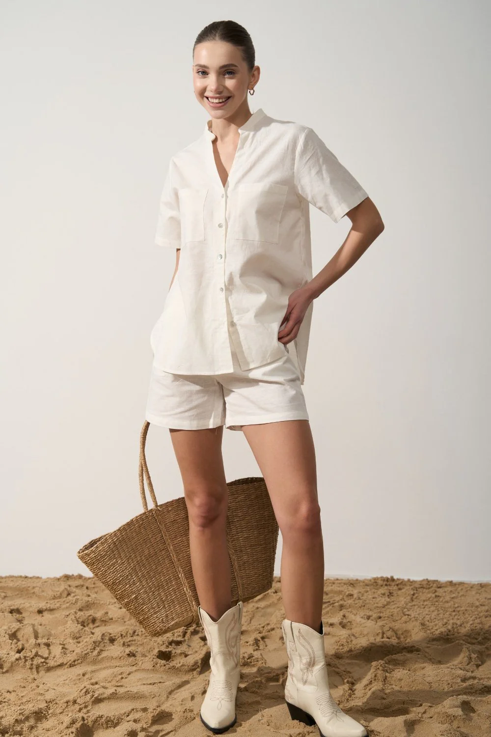 White Linen Blend Shorts - Image 3