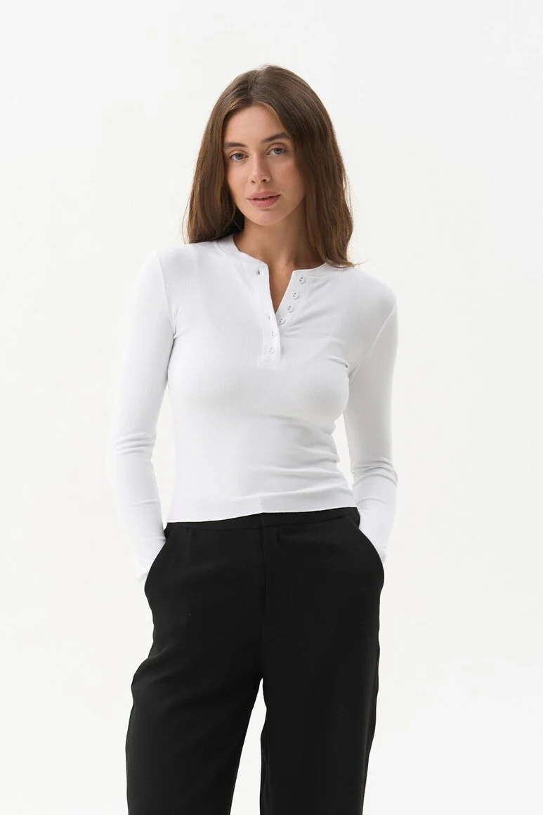 White longsleeve with buttons
